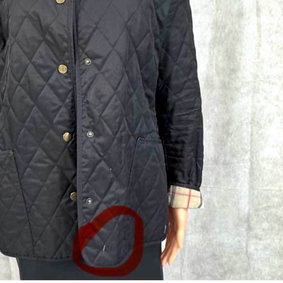 Burberry Black Utility Jacket with Diamond Quilting - Picture 11 of 11